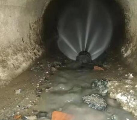 丁青市政管道清淤