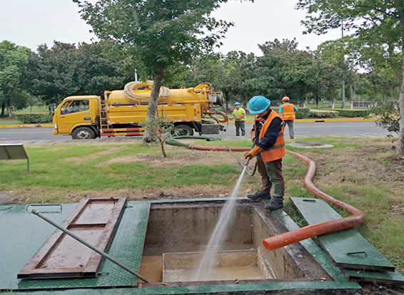 丁青化油池清理